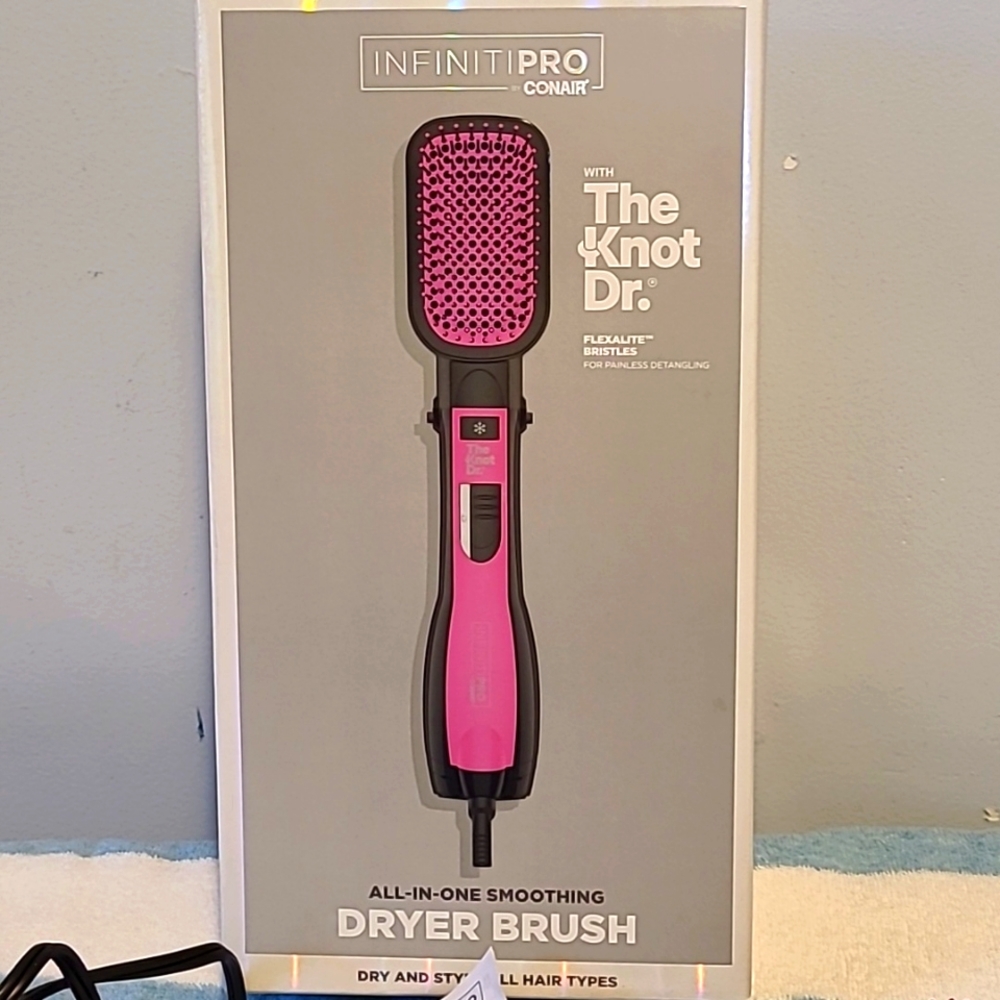 The Knot Dr. Dryer Brush